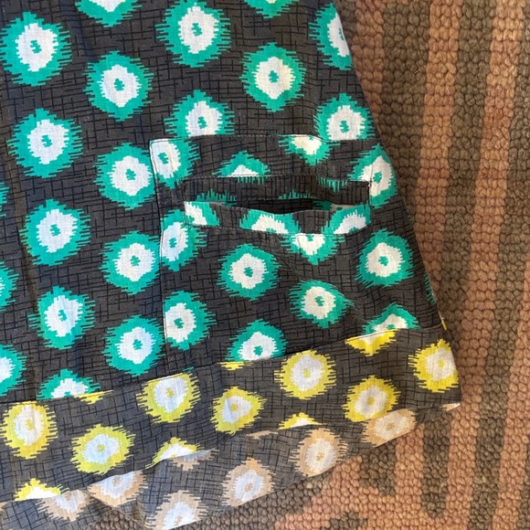 Vibrant Multicolor Patterned Relaxed button down. - Picture 4 of 7